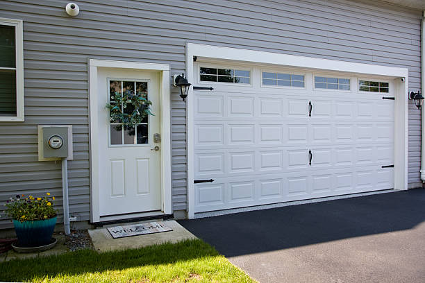 24/7 Emergency Garage Door Panel Replacement experts in Little Elm, TX